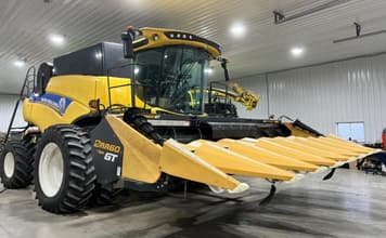 Main image New Holland CR7.90