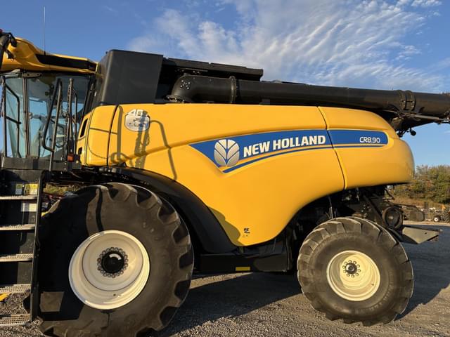 Image of New Holland CR8.90 equipment image 1
