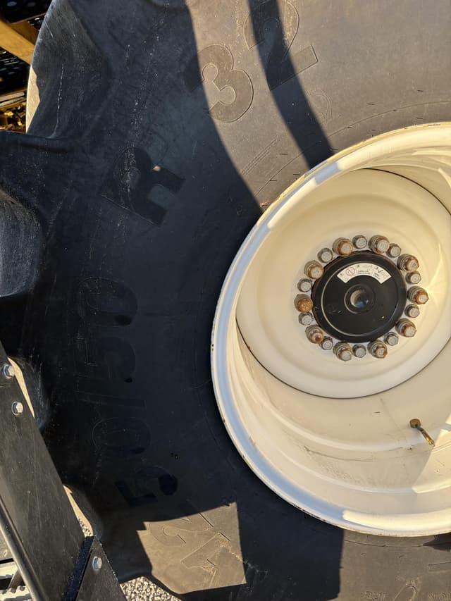 Image of New Holland CR8.90 equipment image 2