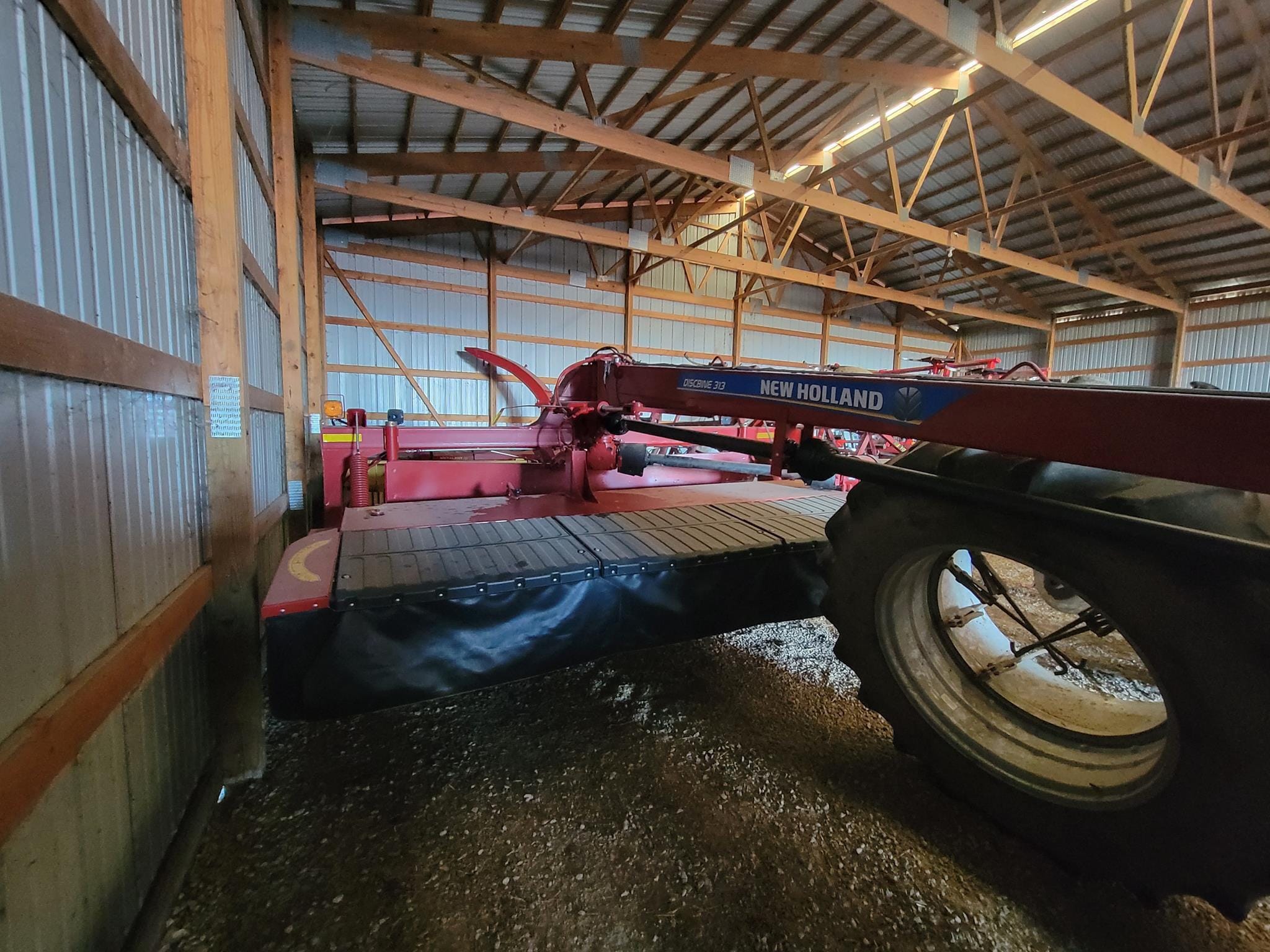 2015 New Holland 313 Equipment Image0