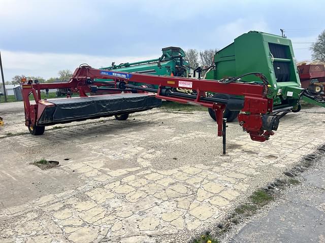 Image of New Holland 313 equipment image 2