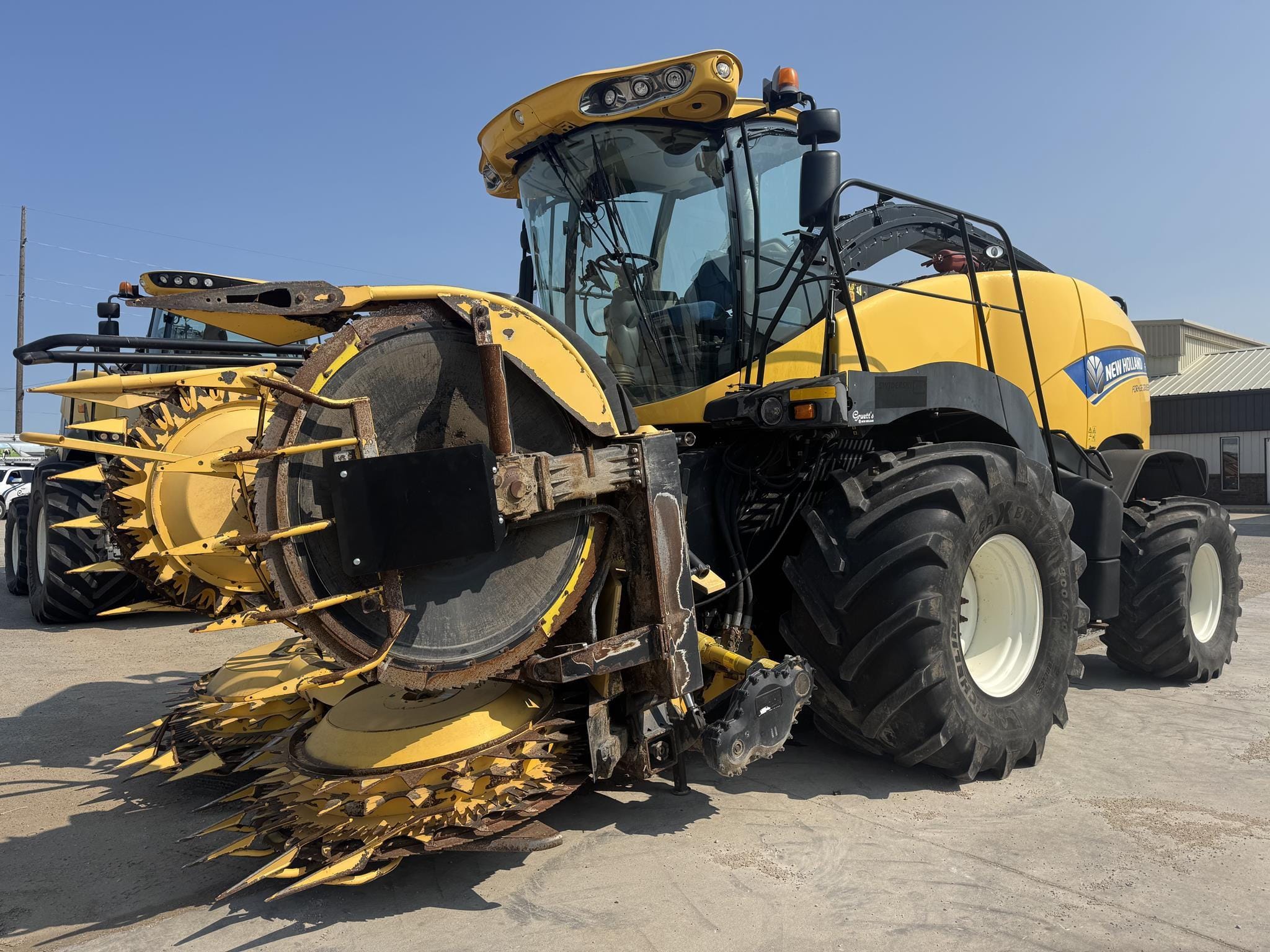 2015 New Holland FR600 Equipment Image0