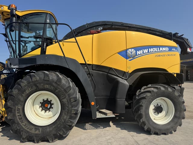Image of New Holland FR600 equipment image 1