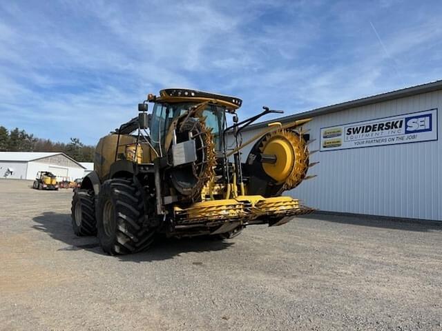 Image of New Holland FR650 equipment image 1