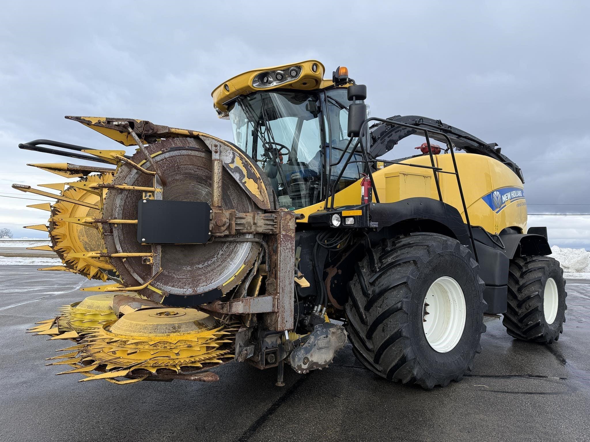 2015 New Holland FR700 Equipment Image0