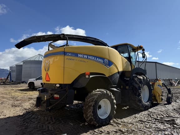Image of New Holland FR700 equipment image 4