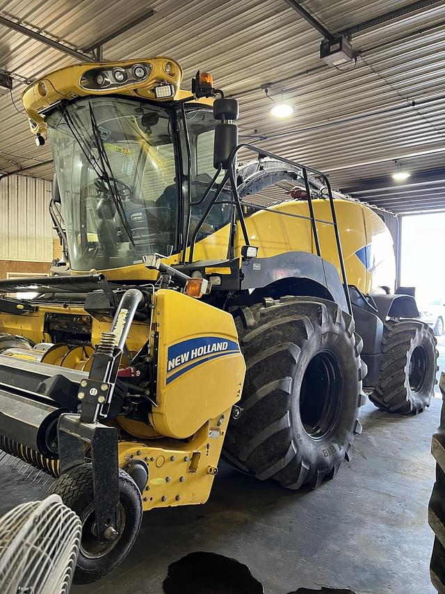 Image of New Holland FR850 equipment image 4