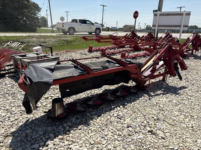 Image of New Holland H6740 equipment image 4