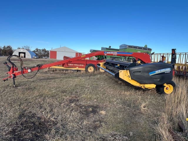 Image of New Holland H7150 equipment image 2