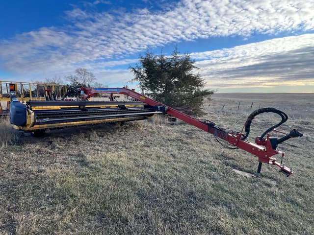 Image of New Holland H7150 equipment image 1