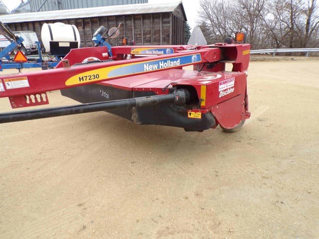 Image of New Holland H7230 equipment image 3