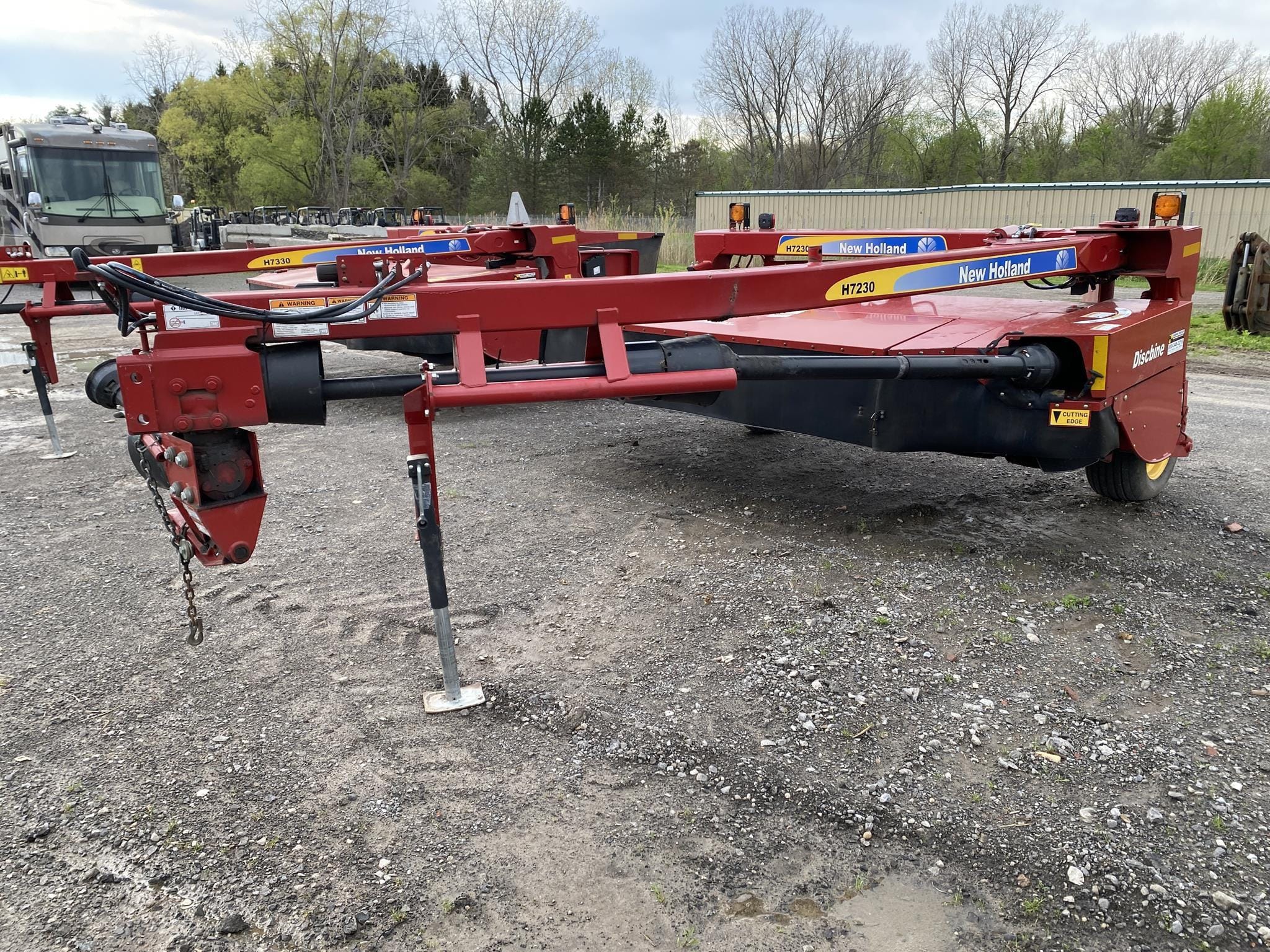 Main image New Holland H7230