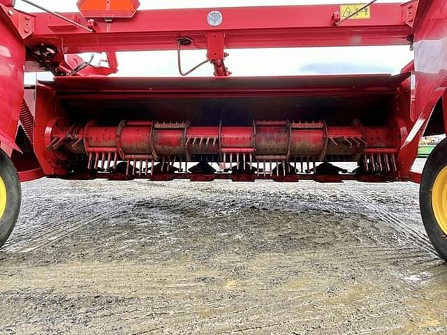 Image of New Holland H7330 equipment image 4