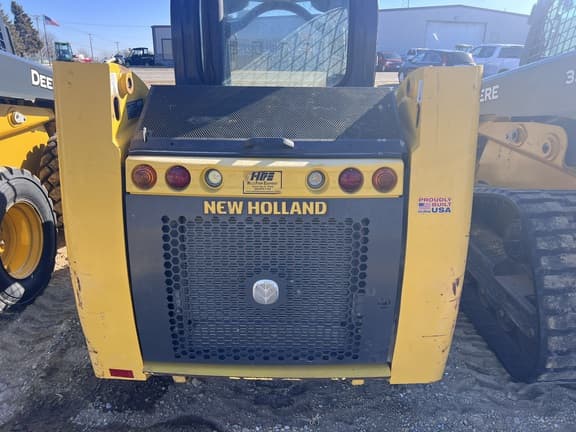 Image of New Holland L216 equipment image 3