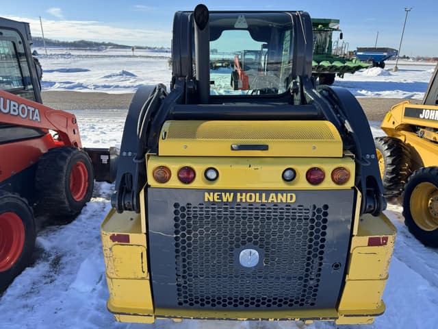 Image of New Holland L218 equipment image 4