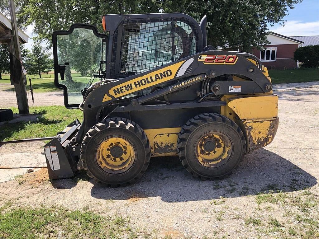 Image of New Holland L220 Primary image