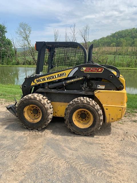 Image of New Holland L220 Primary image