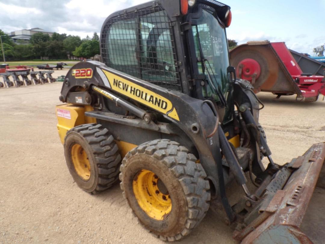Image of New Holland L220 Primary image