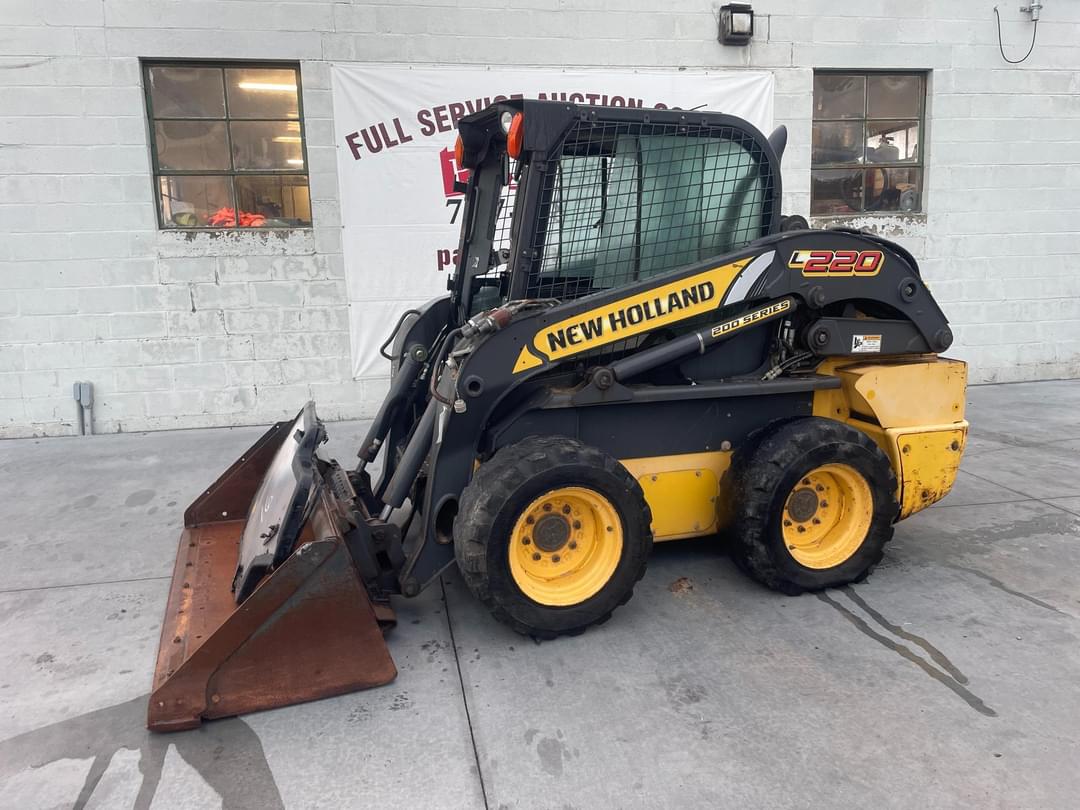 Image of New Holland L220 Primary image