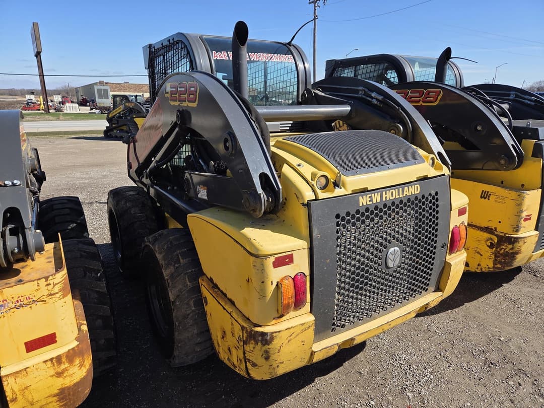 Image of New Holland L228 Primary image