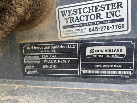 Image of New Holland L228 equipment image 4