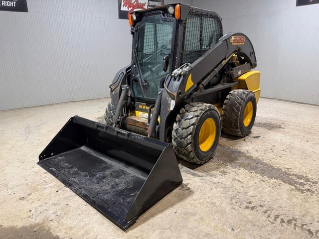 Image of New Holland L228 equipment image 1