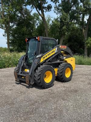 2015 New Holland L230 Image