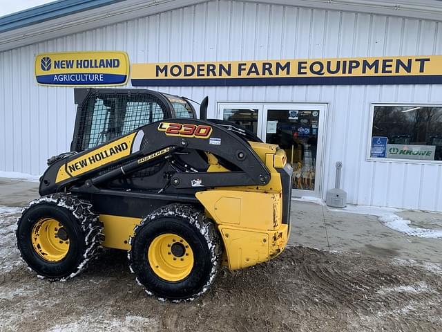 Image of New Holland L230 equipment image 1