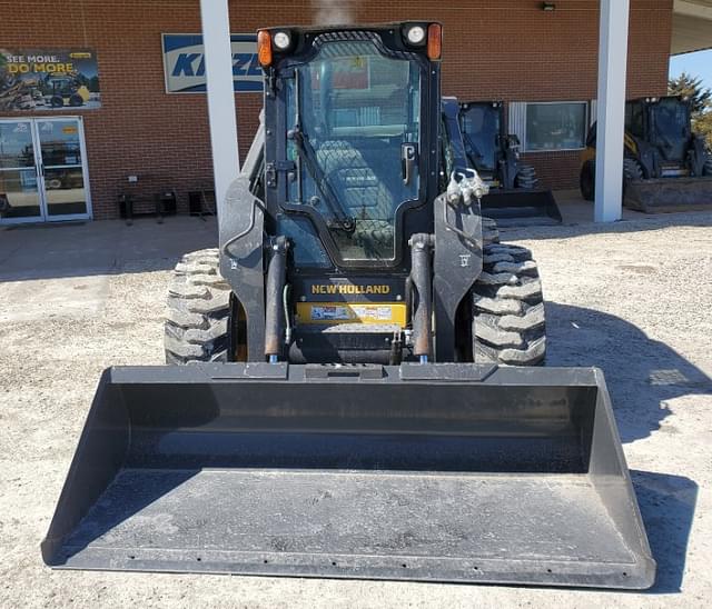 Image of New Holland L230 equipment image 1