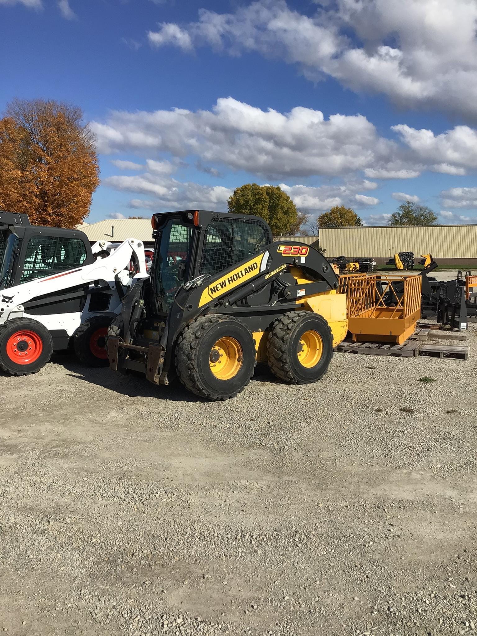 2015 New Holland L230 Equipment Image0