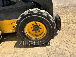 Main image New Holland L228 0