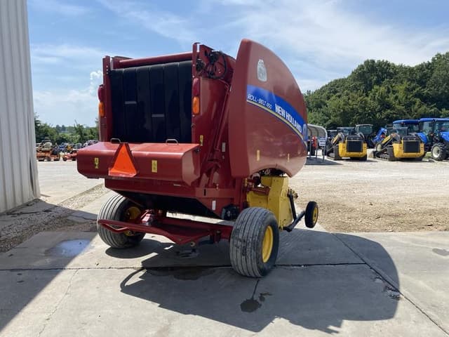 Image of New Holland RB450 equipment image 4