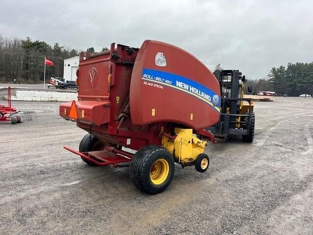 Image of New Holland RB450 equipment image 4