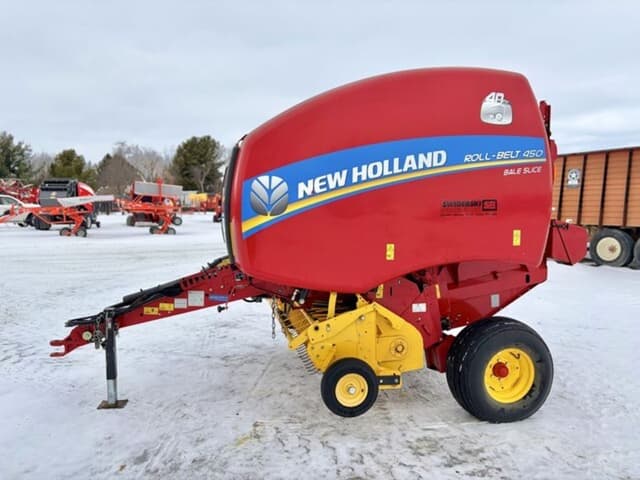 Image of New Holland RB450 equipment image 2