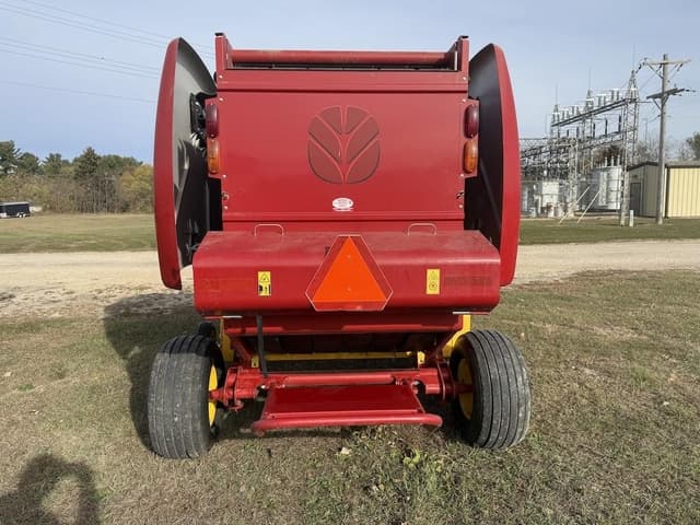 Image of New Holland RB450 equipment image 4