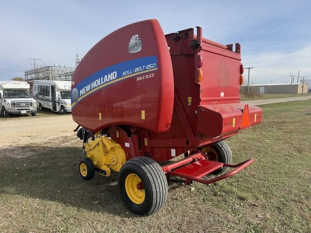 Image of New Holland RB450 equipment image 3