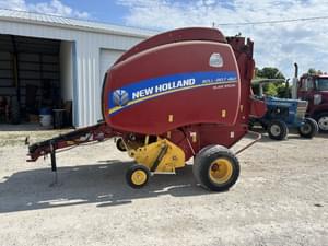 2015 New Holland RB460 Image