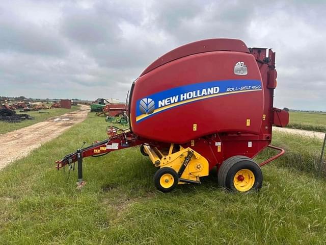 Image of New Holland RB460 equipment image 2