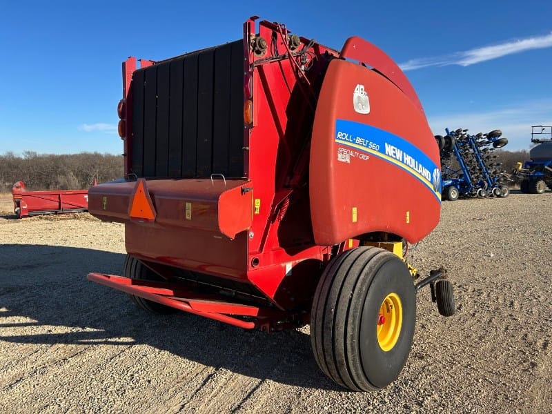 2015 New Holland RB560 Specialty Crop Equipment Image0