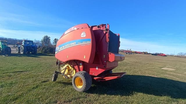 Image of New Holland RB560 Specialty Crop equipment image 4