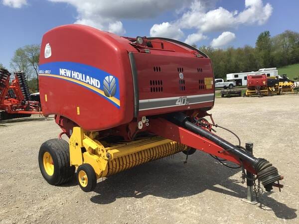 2015 New Holland RB450 Equipment Image0