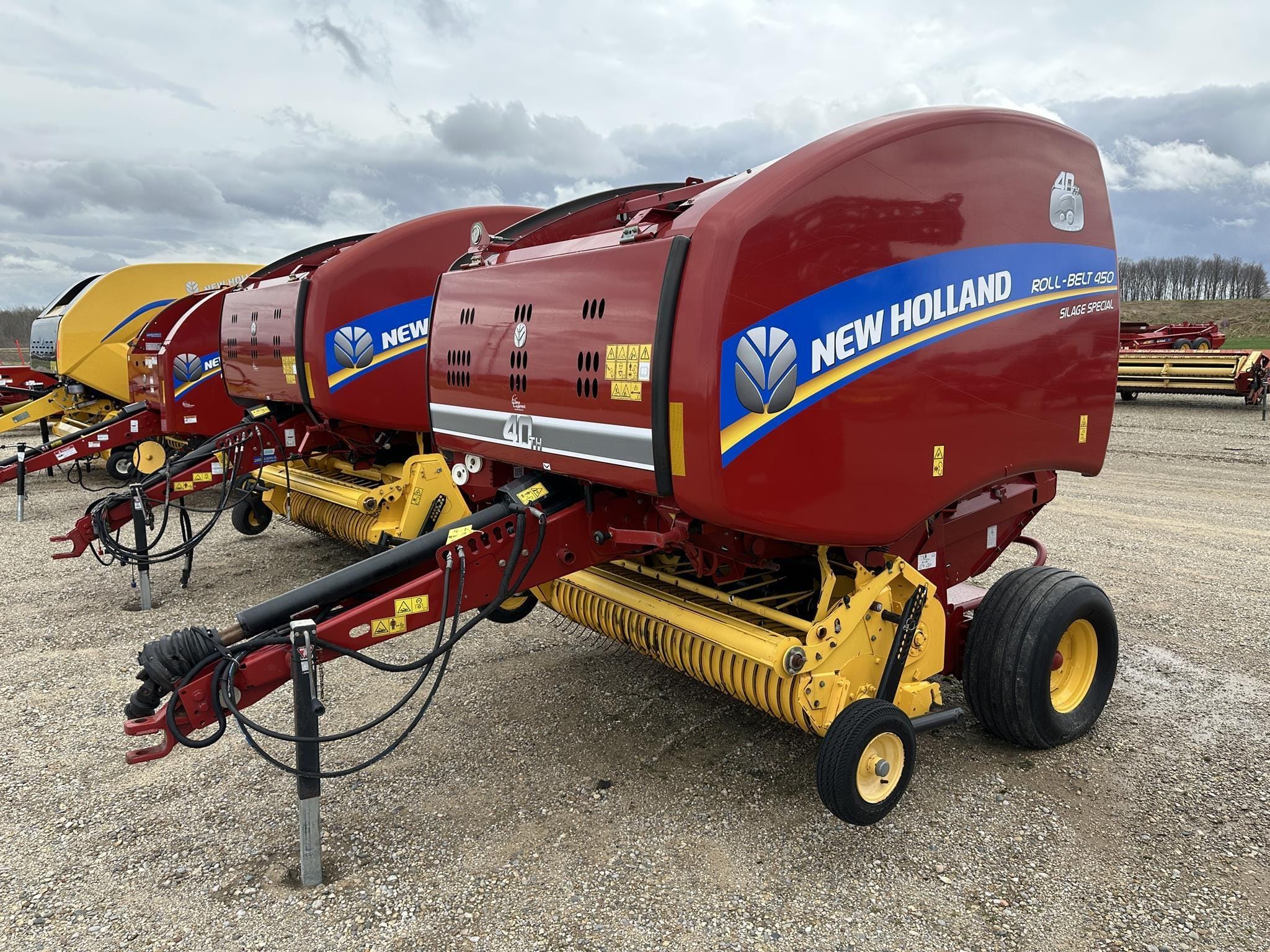 2015 New Holland RB450 Equipment Image0