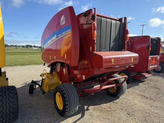 Image of New Holland RB450 equipment image 3