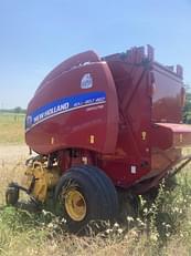Main image New Holland RB460 CropCutter 8