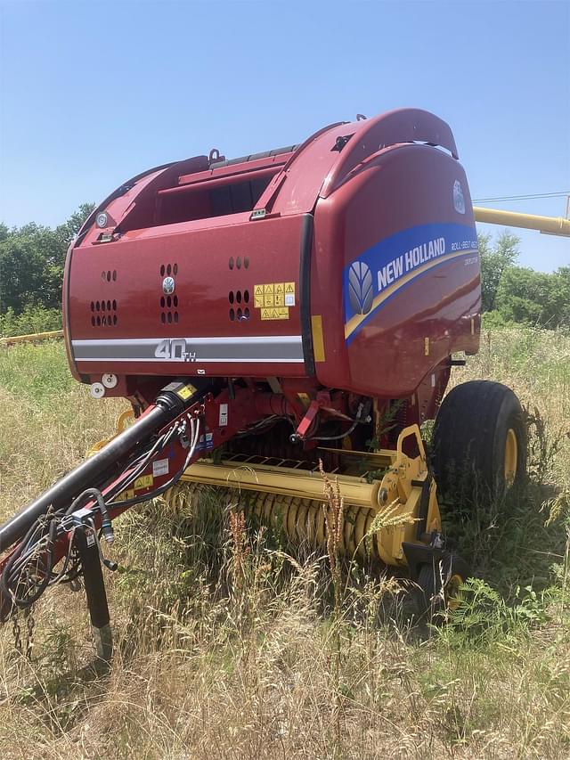 Image of New Holland RB460 CropCutter equipment image 1