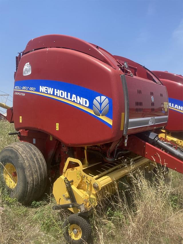 Image of New Holland RB460 CropCutter equipment image 4