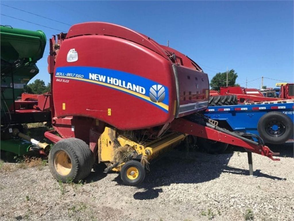 2015 New Holland RB560 Bale Slice Equipment Image0