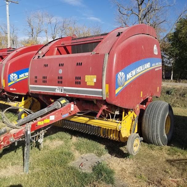 2015 New Holland RB560 Specialty Crop Equipment Image0