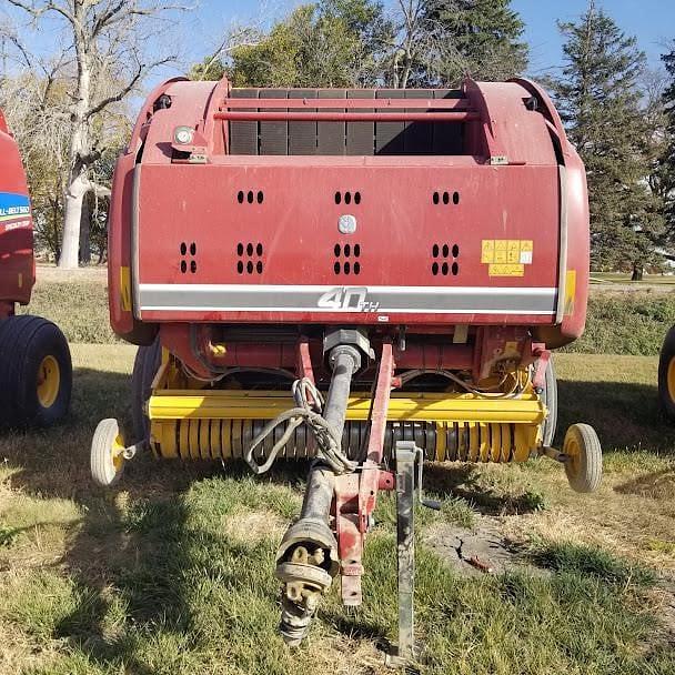 Image of New Holland RB560 Specialty Crop equipment image 4