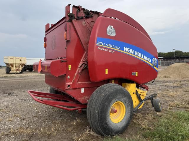 Image of New Holland RB560 equipment image 2